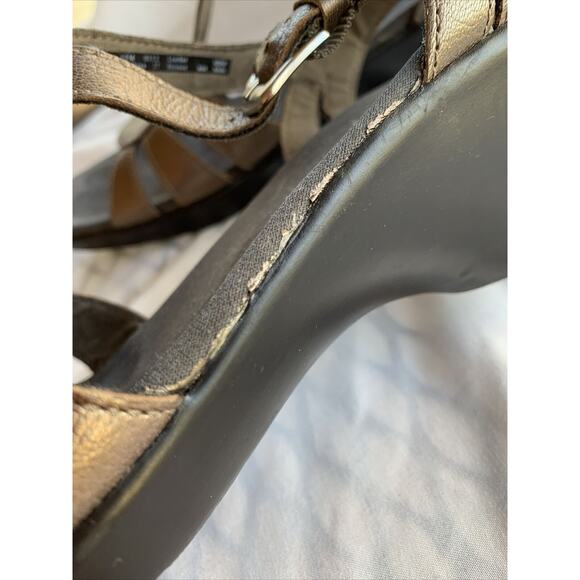 Clarks Womens Sandals Size 11 Bronze Color - Picture 8 of 10
